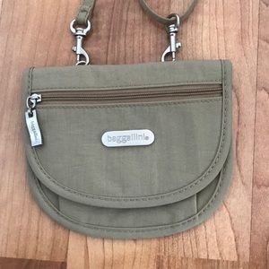 Baggallini Crossbody Small Pouch